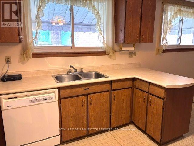 305 La Rose Avenue, Toronto (willowridge-martingrove-richview), Ontario