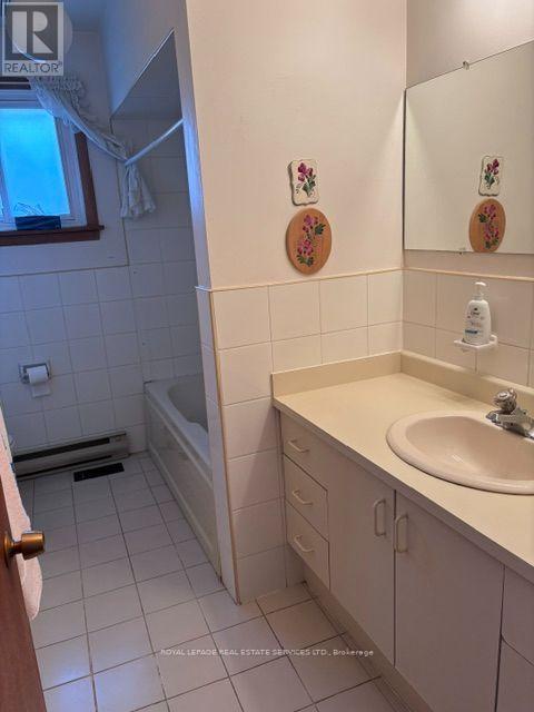 305 La Rose Avenue, Toronto (willowridge-martingrove-richview), Ontario
