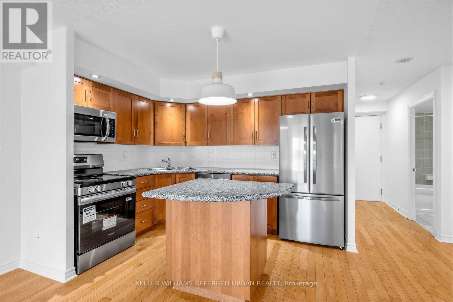 1436 - 250 Wellington Street W, Toronto (waterfront Communities), Ontario