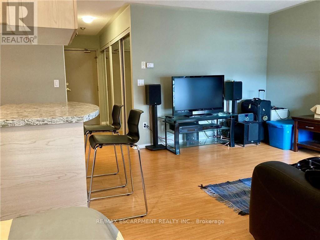 2304 - 909 Bay Street, Toronto (bay Street Corridor), Ontario