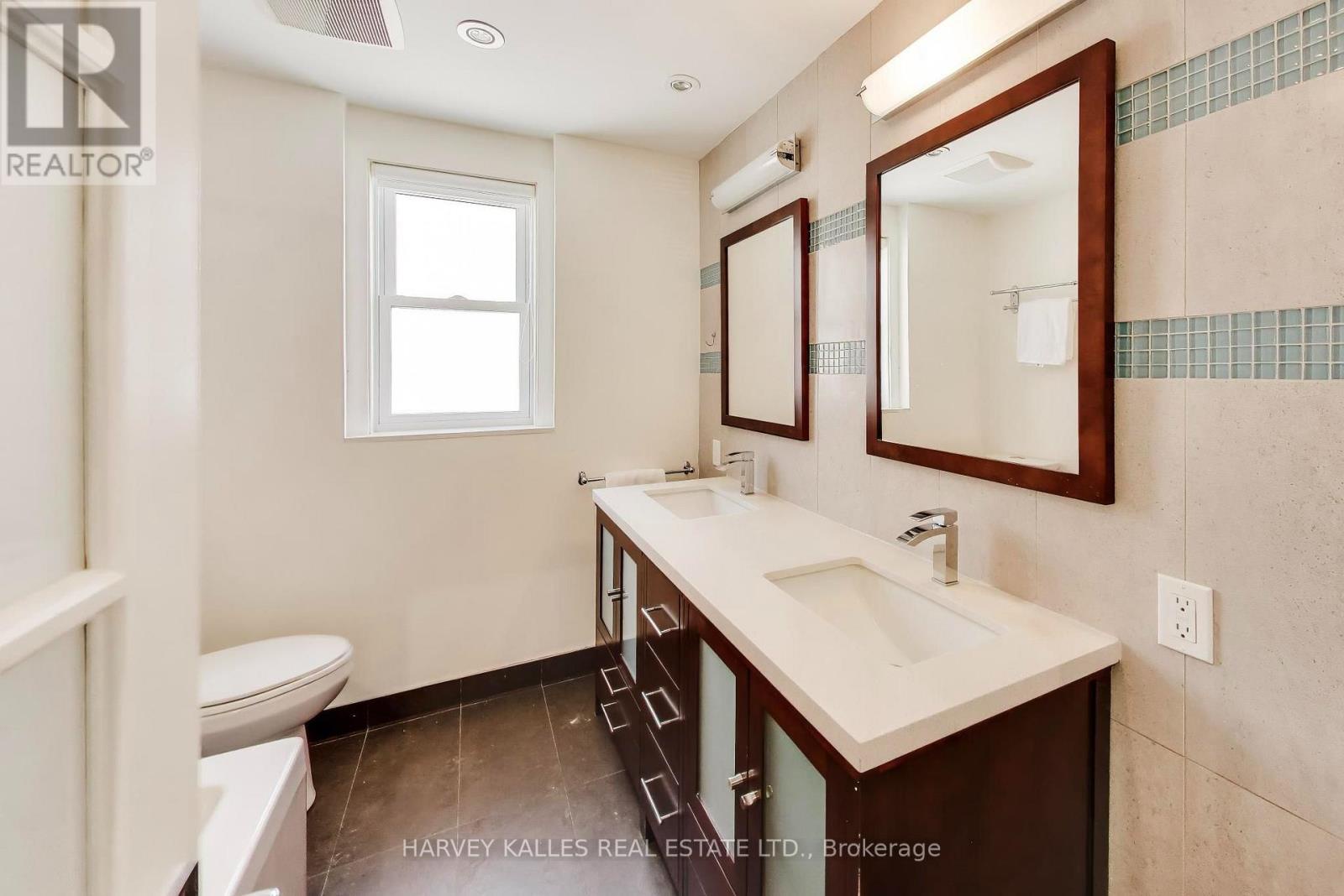318 Sumach Street, Toronto (cabbagetown-south St. James Town), Ontario
