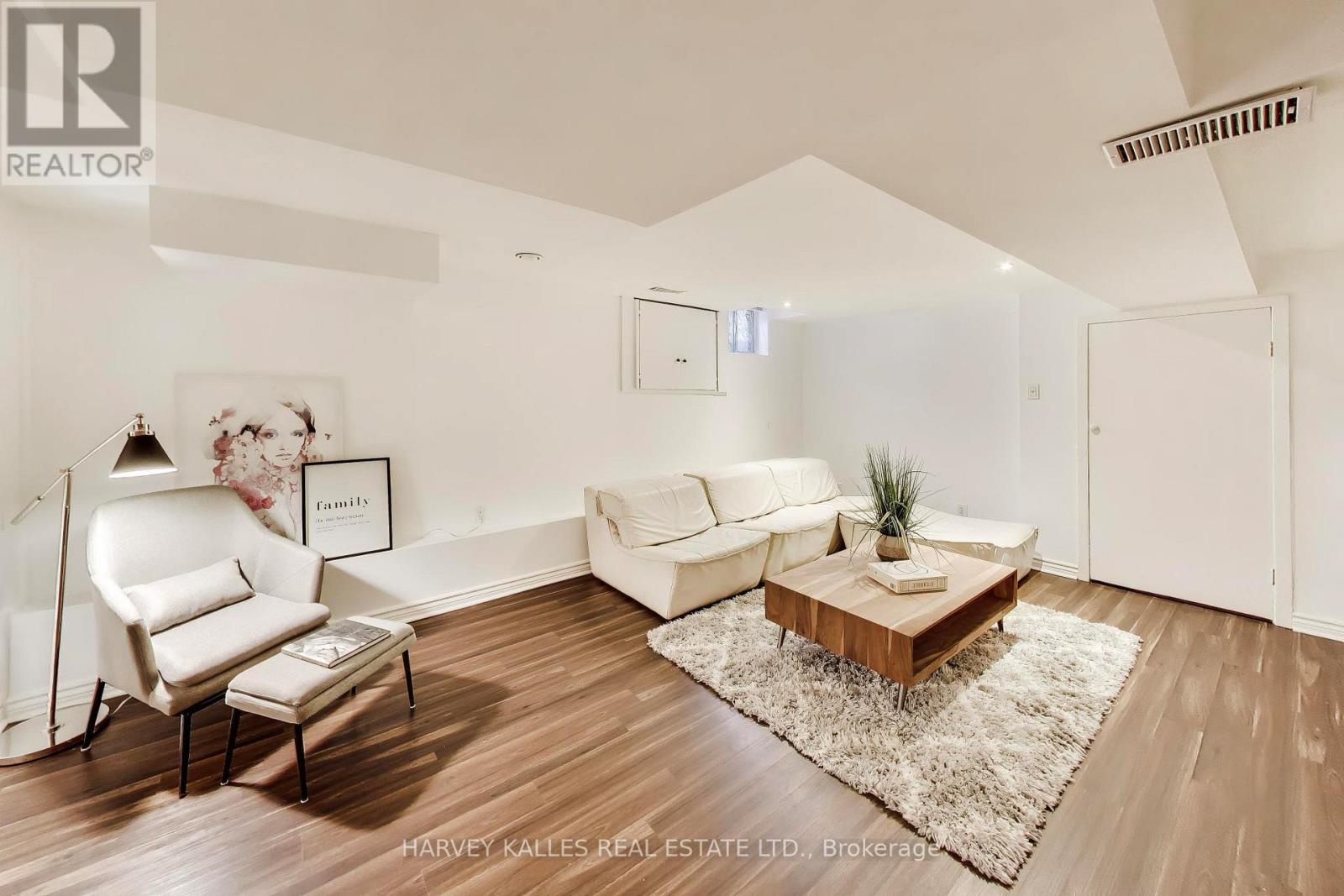 318 Sumach Street, Toronto (cabbagetown-south St. James Town), Ontario