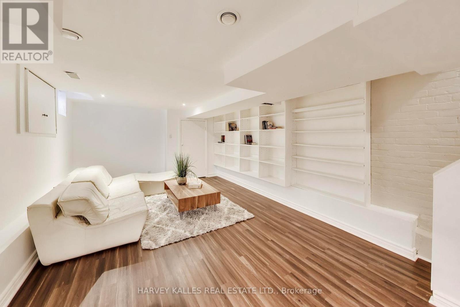 318 Sumach Street, Toronto (cabbagetown-south St. James Town), Ontario