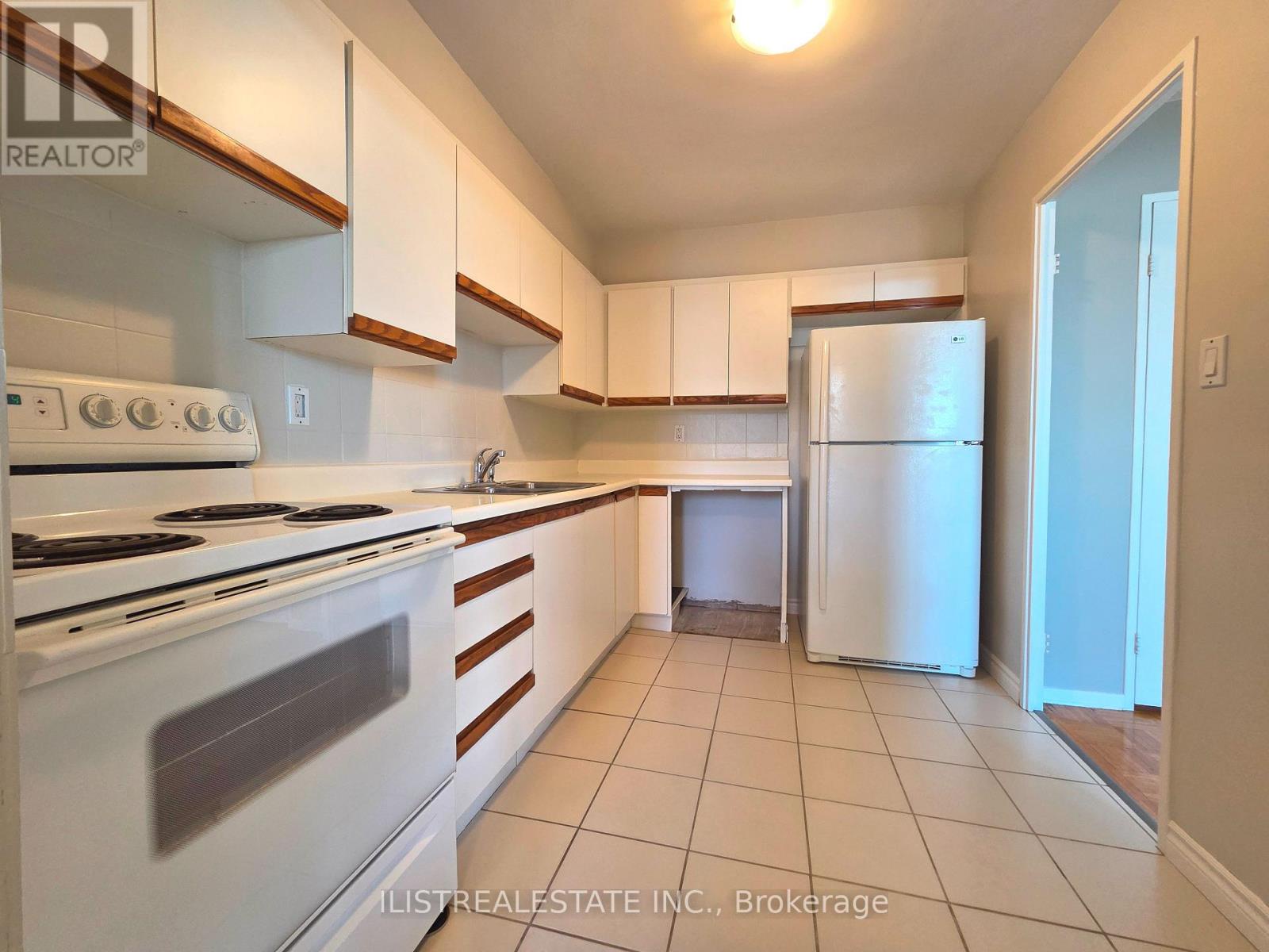 1808 - 20 Edgecliffe Golfway, Toronto (flemingdon Park), Ontario