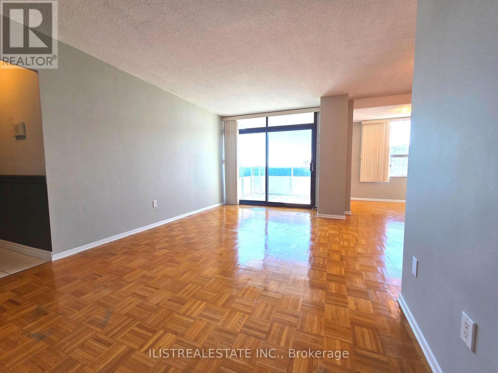 1808 - 20 Edgecliffe Golfway, Toronto (flemingdon Park), Ontario