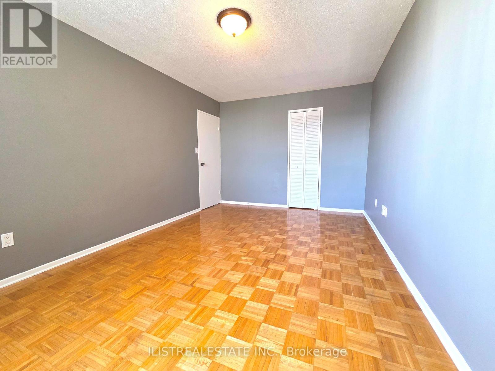 1808 - 20 Edgecliffe Golfway, Toronto (flemingdon Park), Ontario