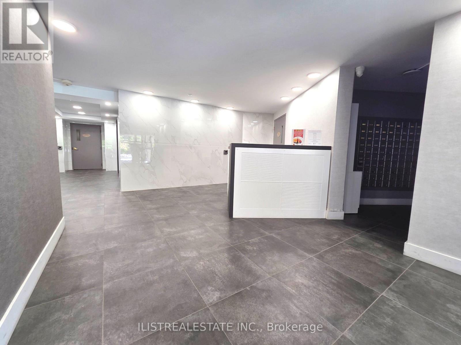 1808 - 20 Edgecliffe Golfway, Toronto (flemingdon Park), Ontario