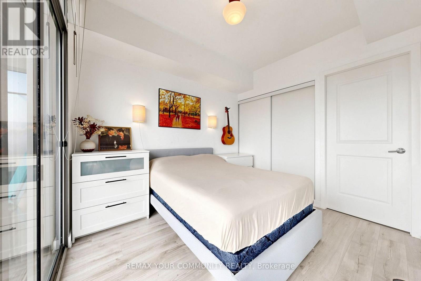 2304 - 105 The Queensway Avenue, Toronto (high Park-swansea), Ontario