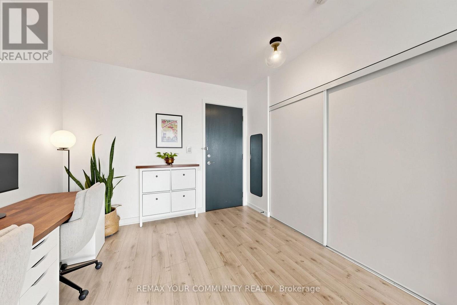 2304 - 105 The Queensway Avenue, Toronto (high Park-swansea), Ontario