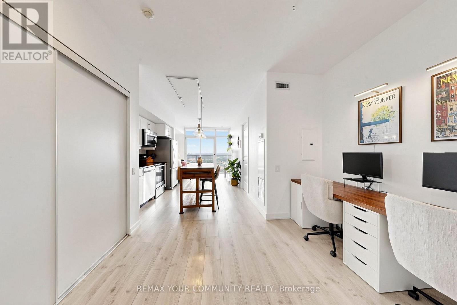 2304 - 105 The Queensway Avenue, Toronto (high Park-swansea), Ontario