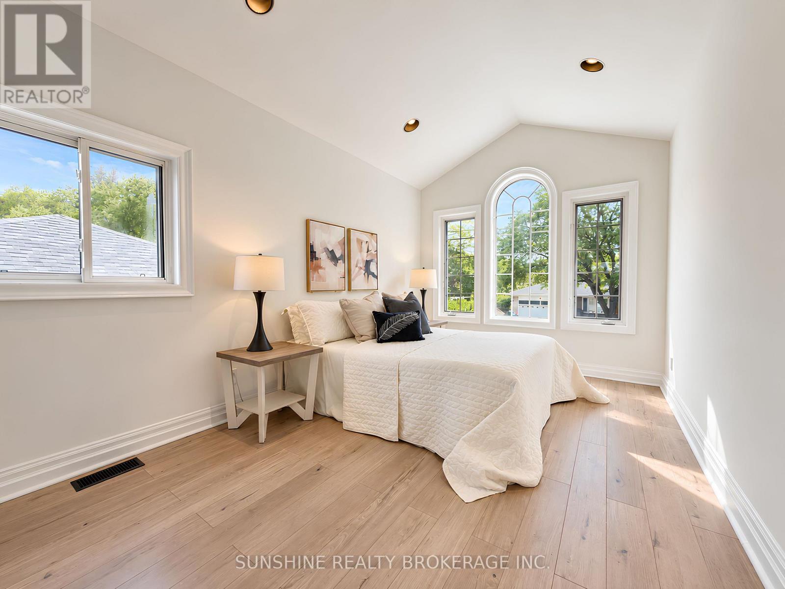 48 Bellbury Crescent, Toronto (don Valley Village), Ontario