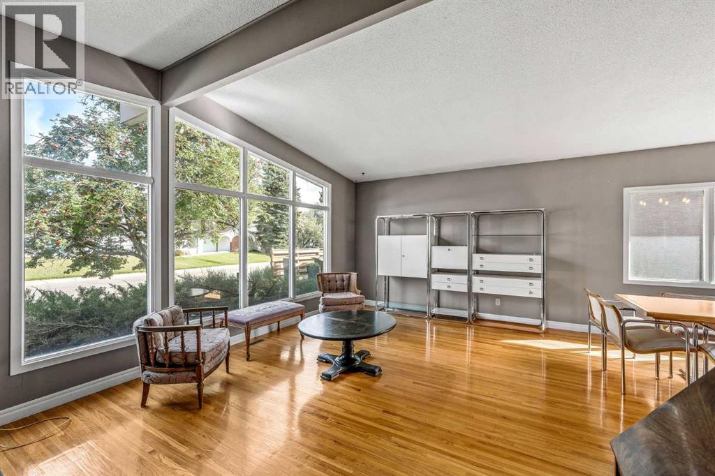 10607 Maplecreek Drive Se, Calgary, Alberta