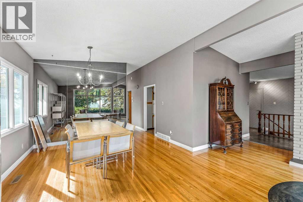 10607 Maplecreek Drive Se, Calgary, Alberta