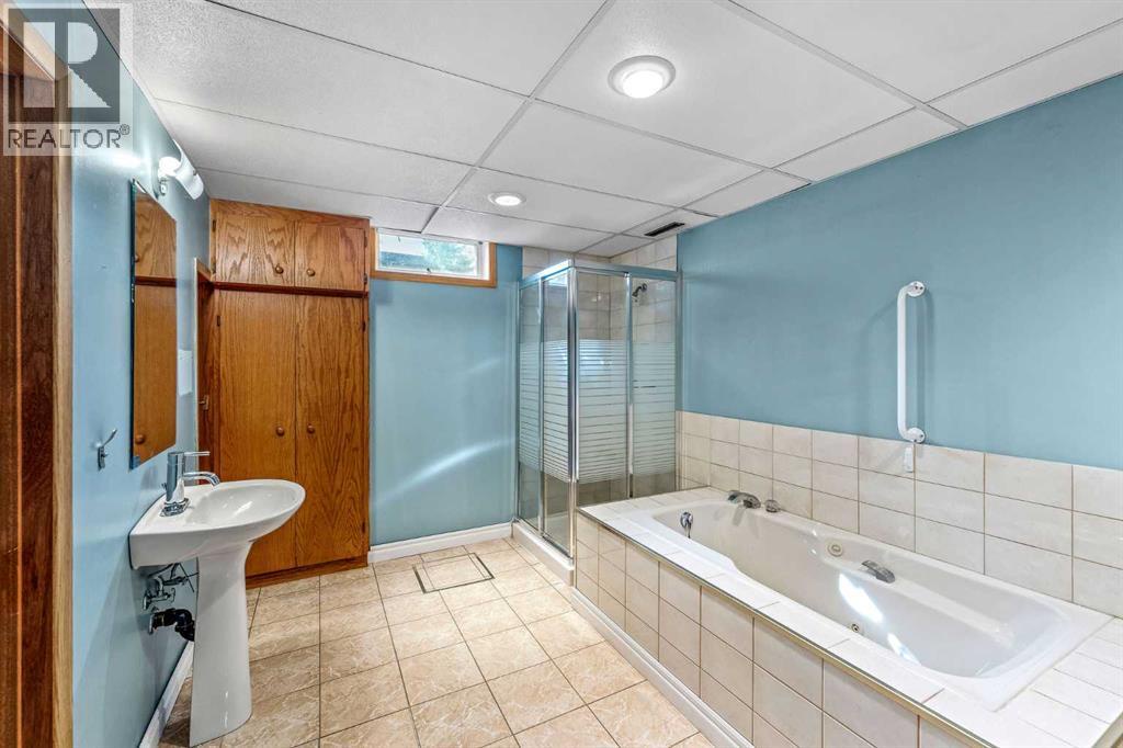 10607 Maplecreek Drive Se, Calgary, Alberta