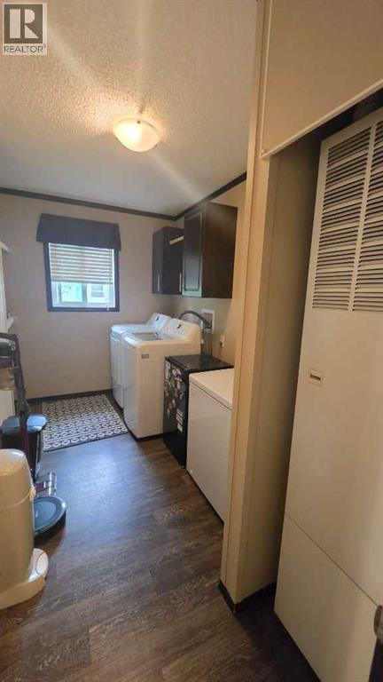 940 Main Street, Milk River, Alberta