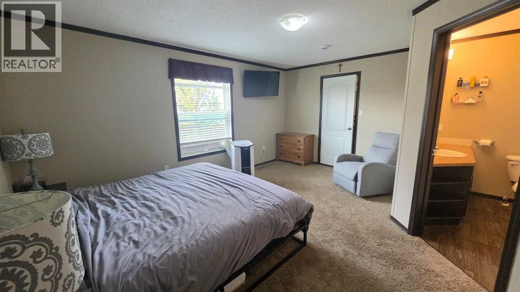 940 Main Street, Milk River, Alberta