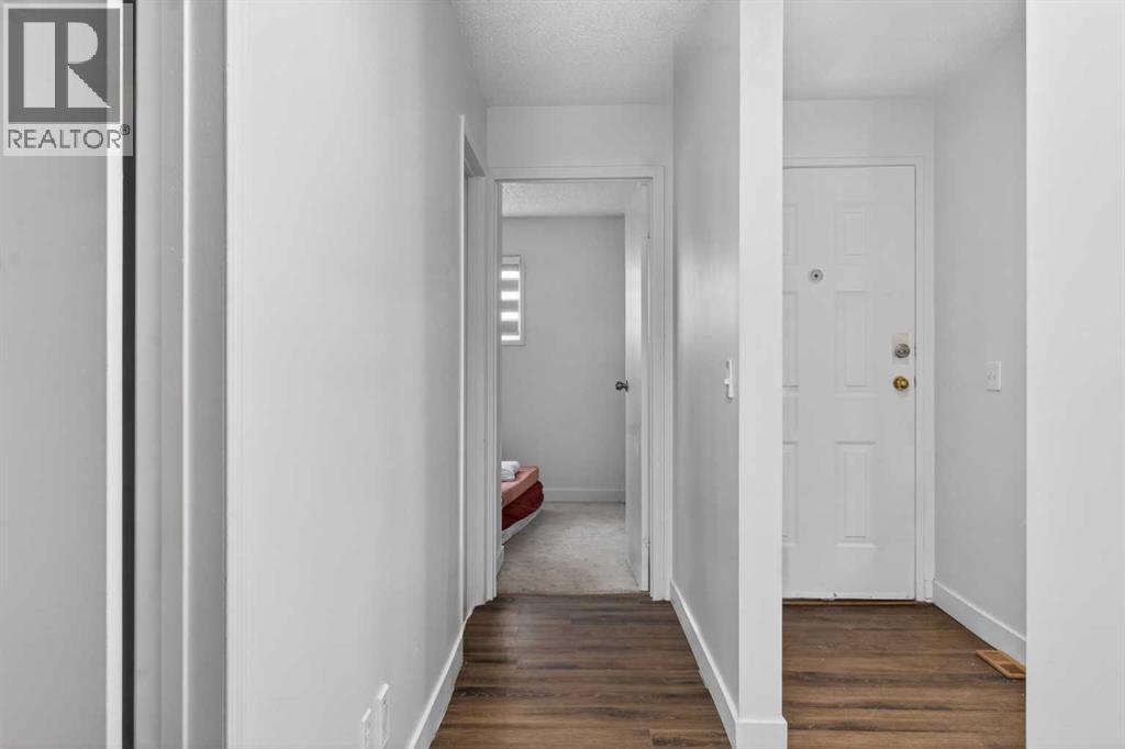 128 Castledale Crescent Ne, Calgary, Alberta
