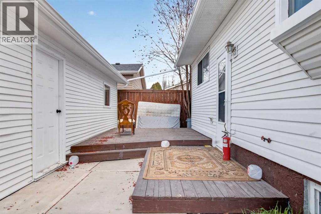 128 Castledale Crescent Ne, Calgary, Alberta