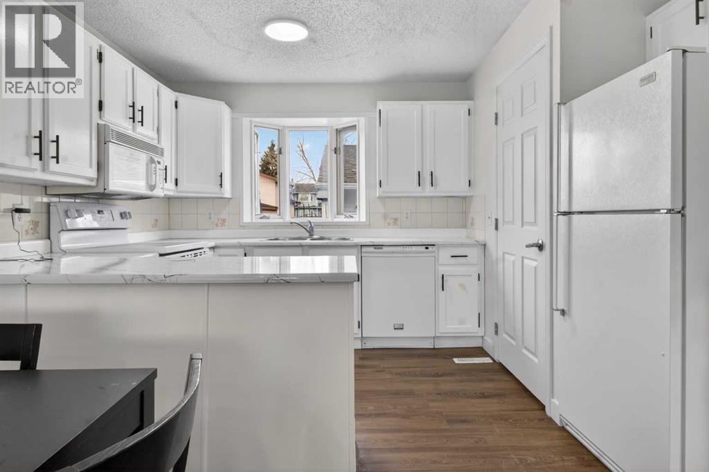 128 Castledale Crescent Ne, Calgary, Alberta