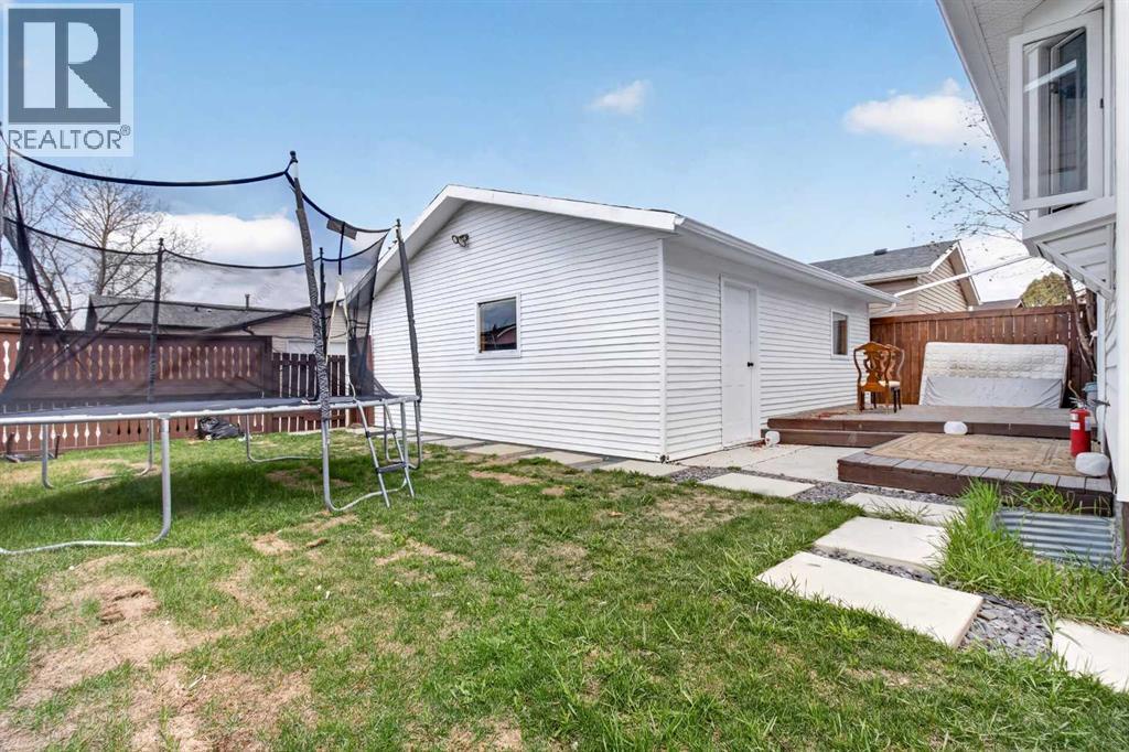 128 Castledale Crescent Ne, Calgary, Alberta