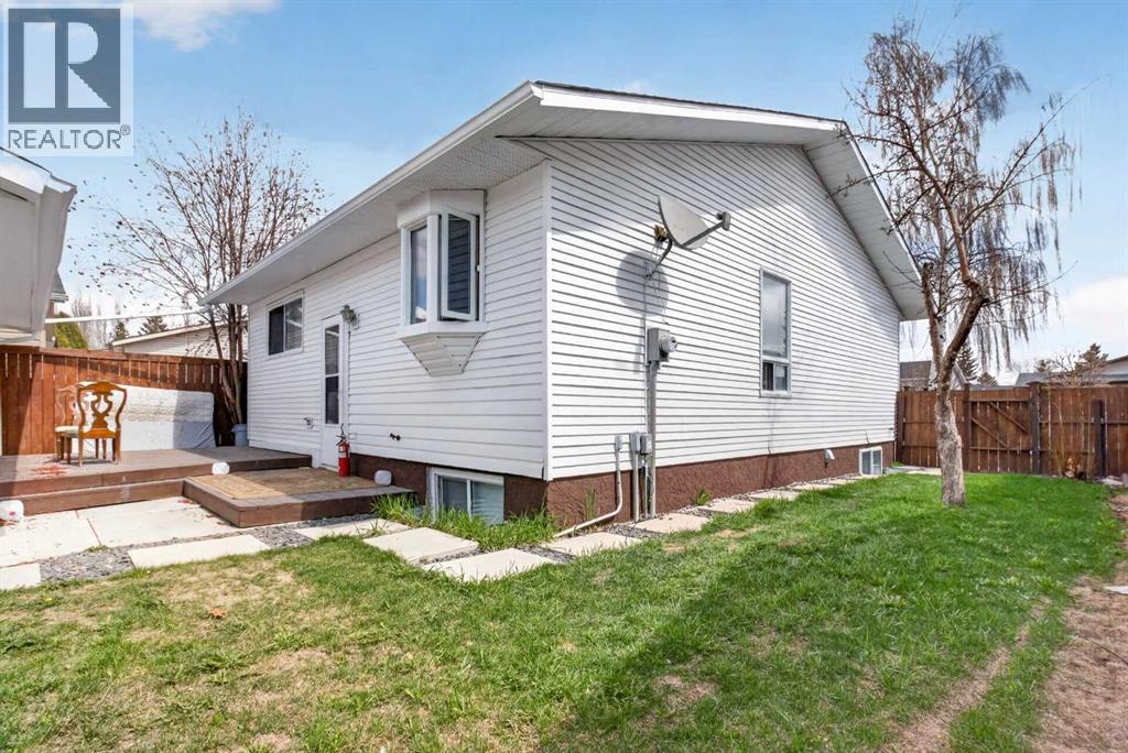 128 Castledale Crescent Ne, Calgary, Alberta