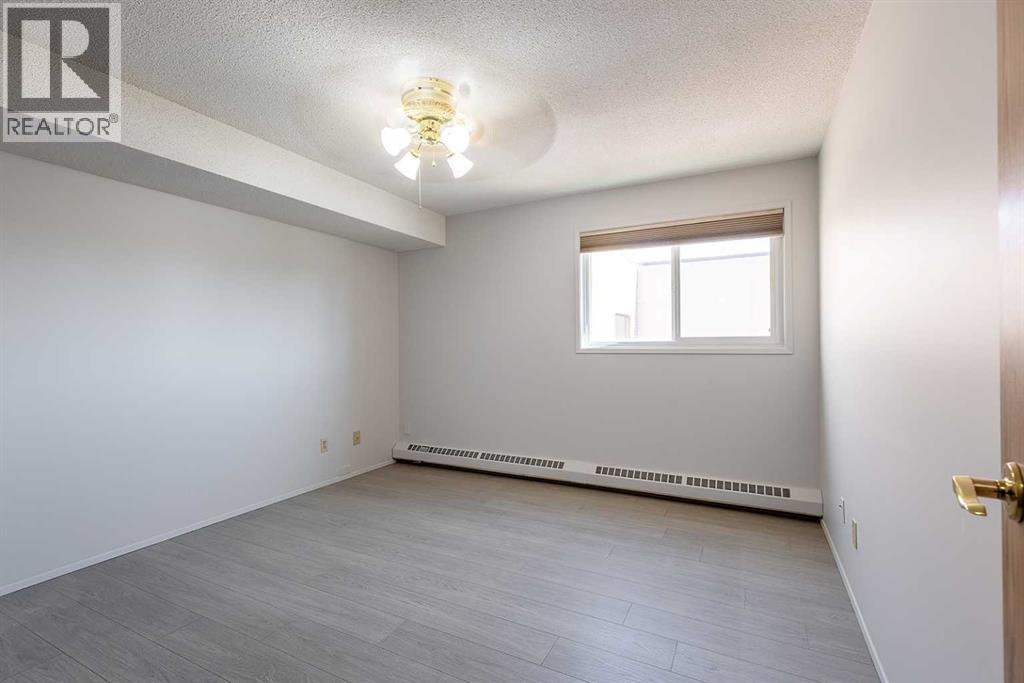 307, 3090 15 Avenue Se, Medicine Hat, Alberta