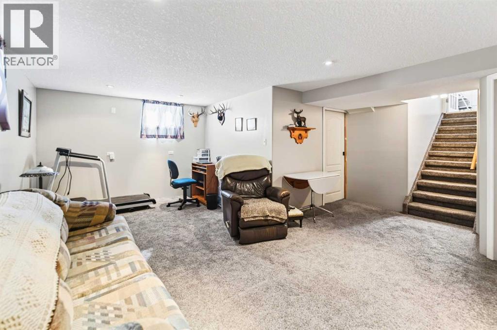 4915 51 Avenue, Eckville, Alberta