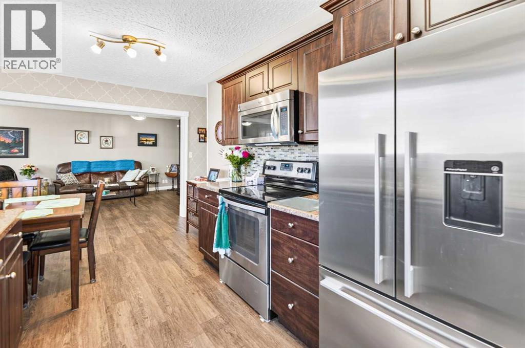 4915 51 Avenue, Eckville, Alberta