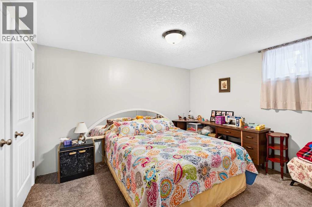4915 51 Avenue, Eckville, Alberta