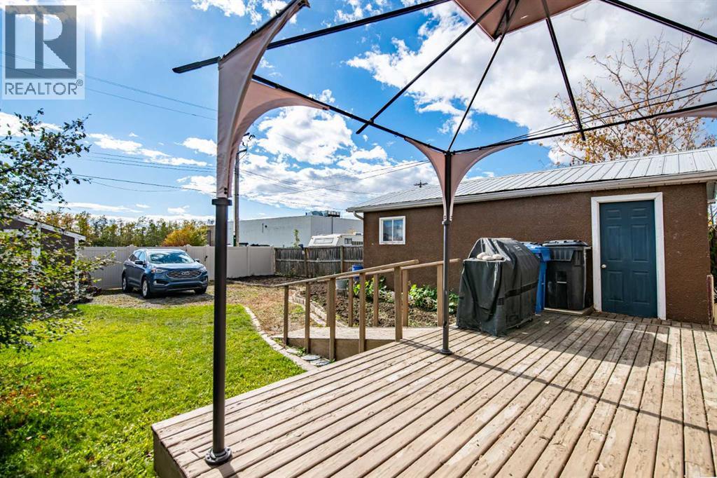 4915 51 Avenue, Eckville, Alberta