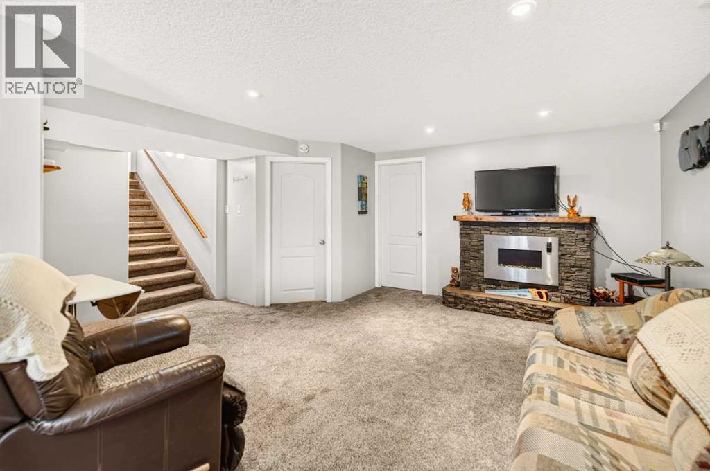 4915 51 Avenue, Eckville, Alberta