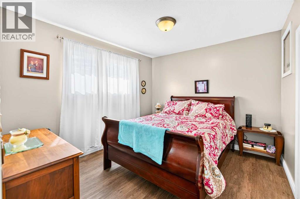 4915 51 Avenue, Eckville, Alberta