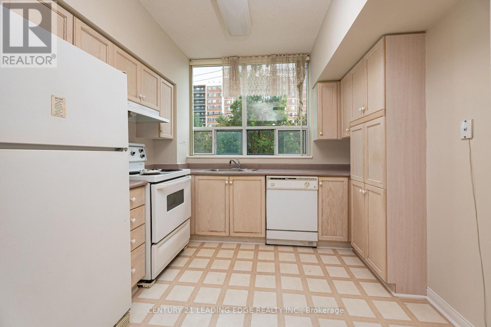 104 - 2800 Warden Avenue, Toronto (l'amoreaux), Ontario