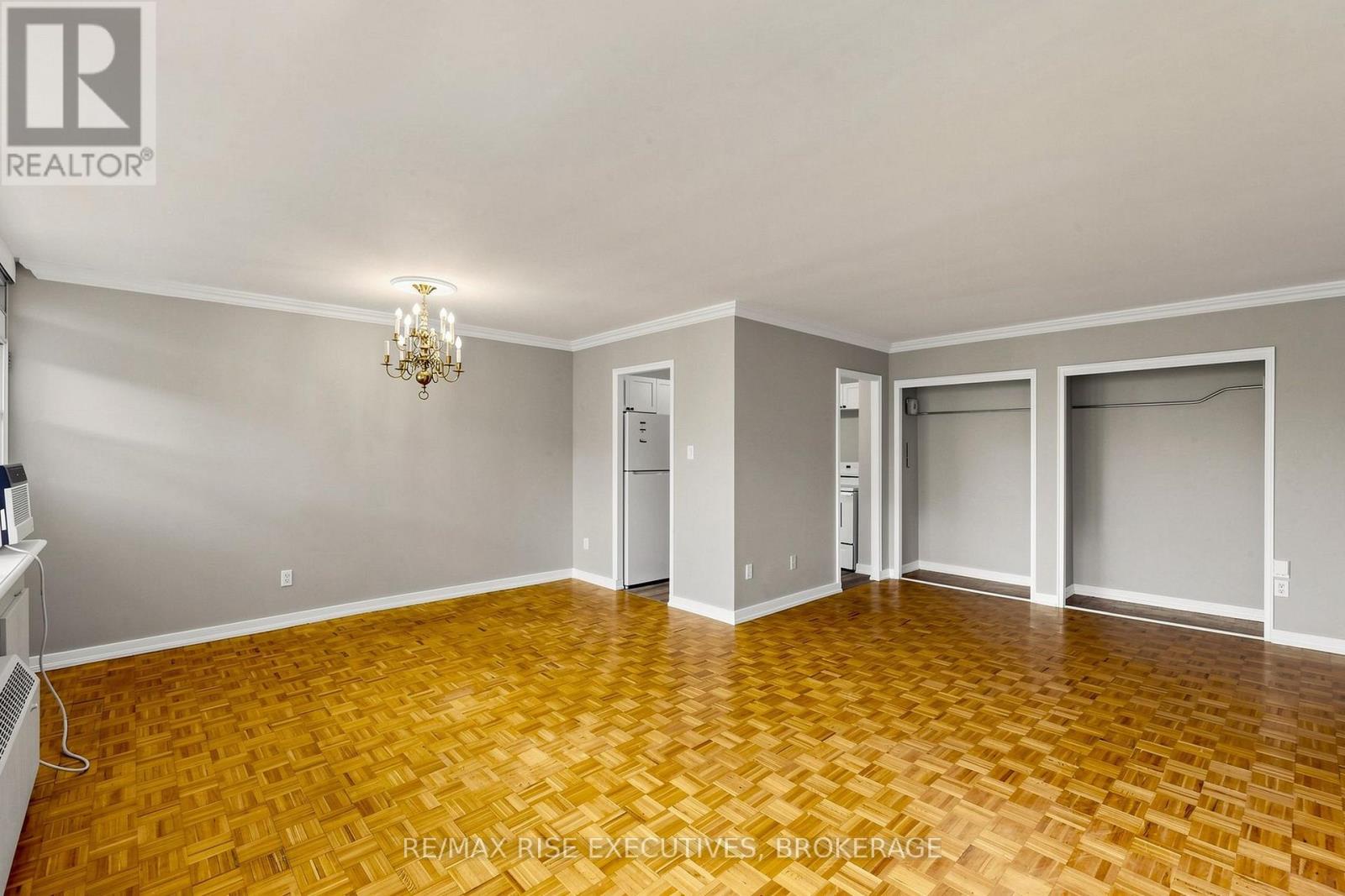 304 - 160 The Donway W, Toronto (banbury-don Mills), Ontario
