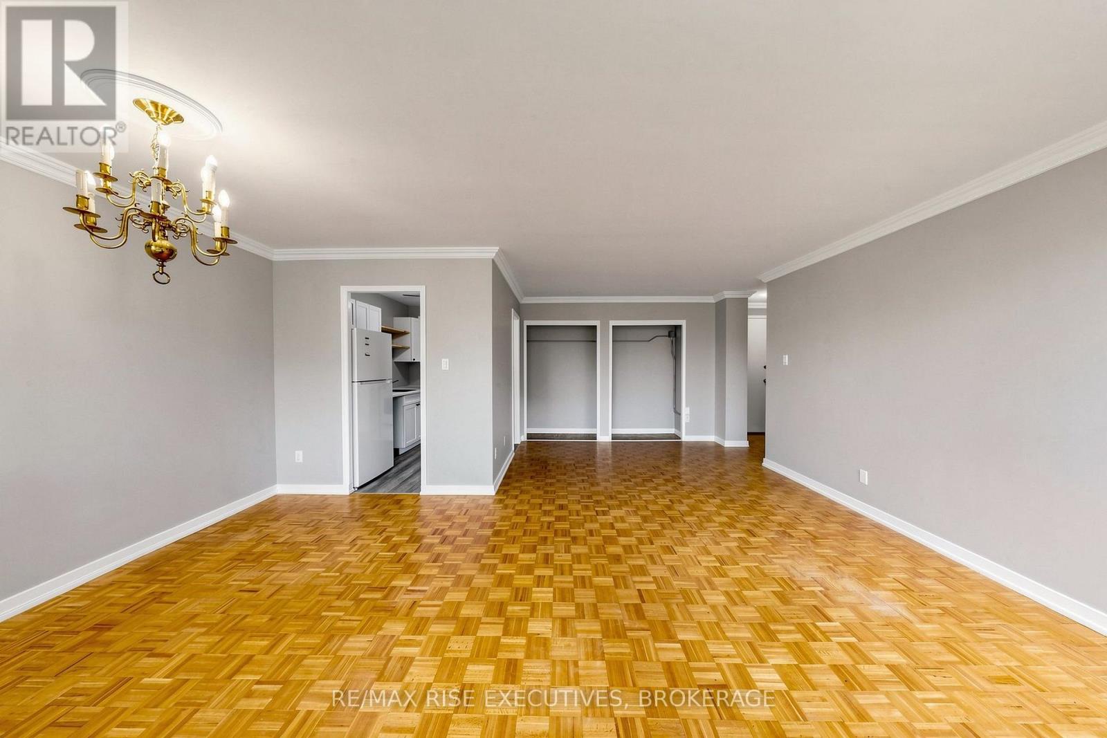 304 - 160 The Donway W, Toronto (banbury-don Mills), Ontario