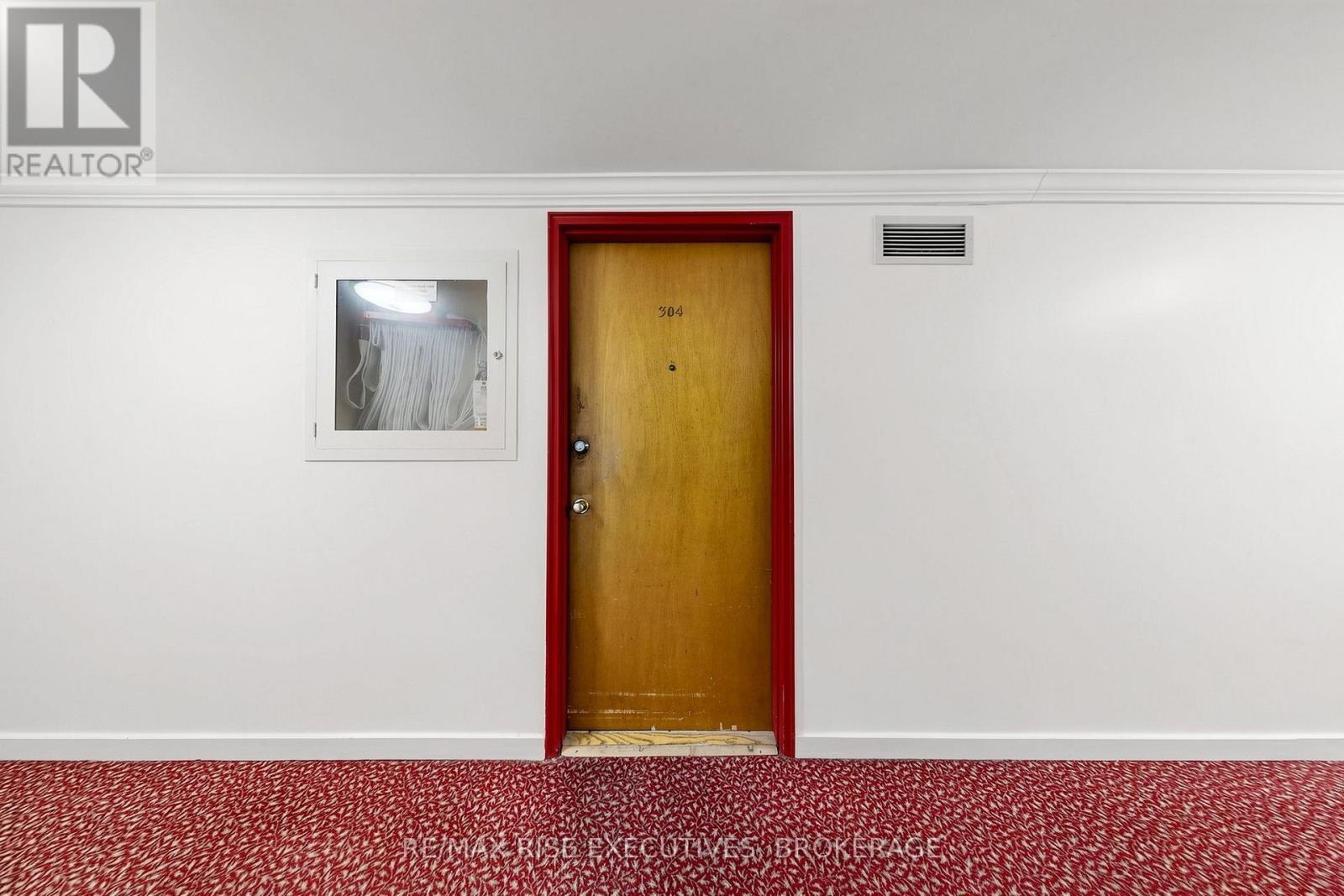 304 - 160 The Donway W, Toronto (banbury-don Mills), Ontario