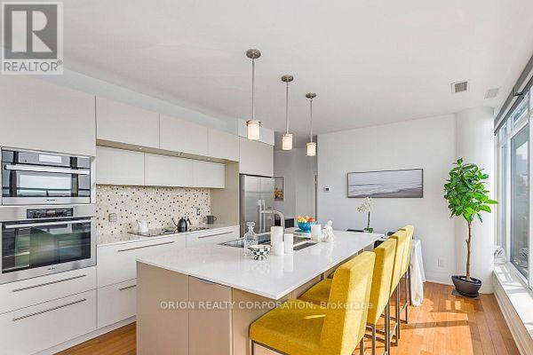 911 - 90 Stadium Road, Toronto (niagara), Ontario