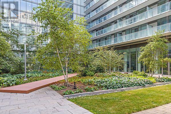 911 - 90 Stadium Road, Toronto (niagara), Ontario