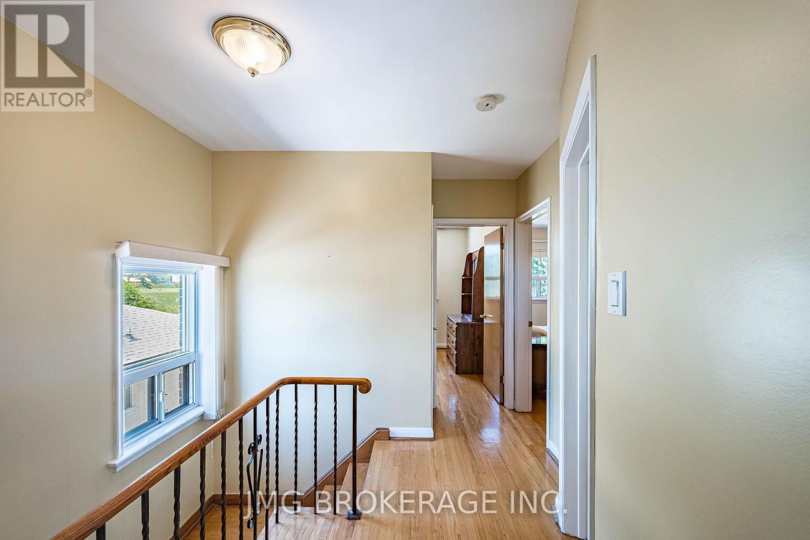 53 Foxrun Avenue, Toronto (downsview-roding-cfb), Ontario