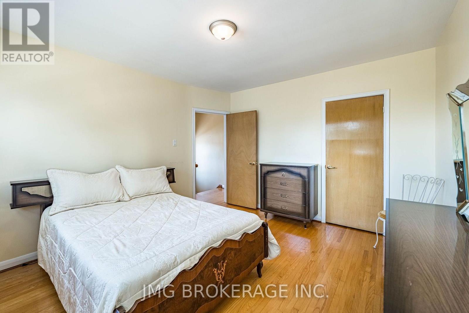 53 Foxrun Avenue, Toronto (downsview-roding-cfb), Ontario