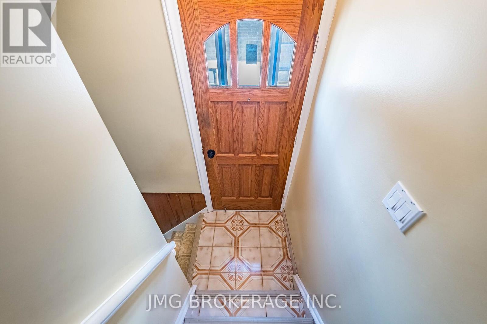53 Foxrun Avenue, Toronto (downsview-roding-cfb), Ontario