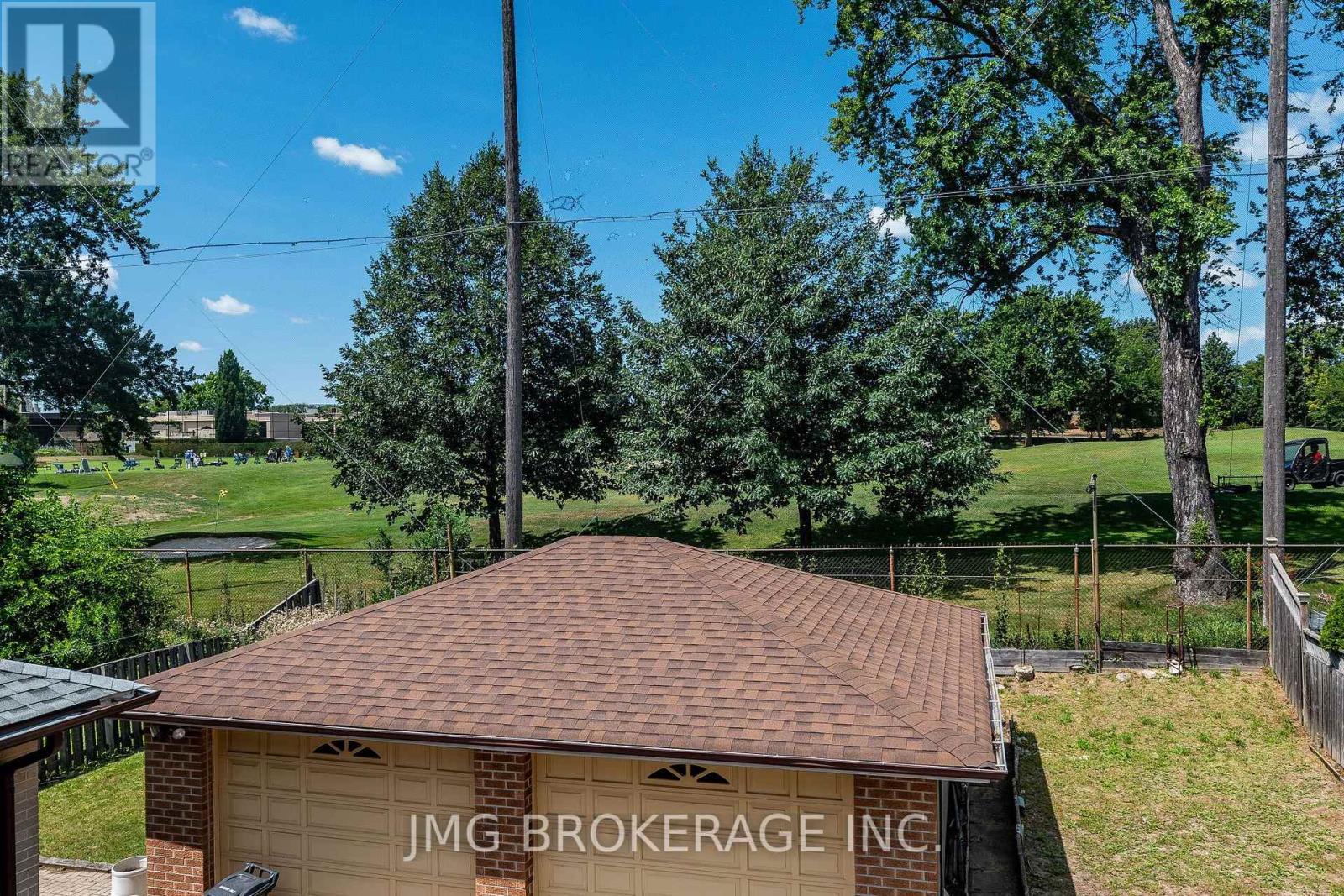 53 Foxrun Avenue, Toronto (downsview-roding-cfb), Ontario