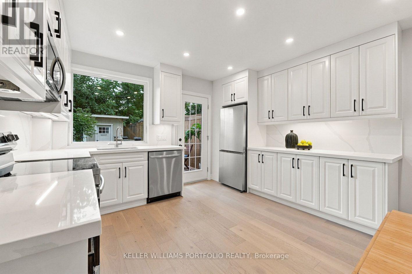 179 Oakcrest Avenue, Toronto (east End-danforth), Ontario