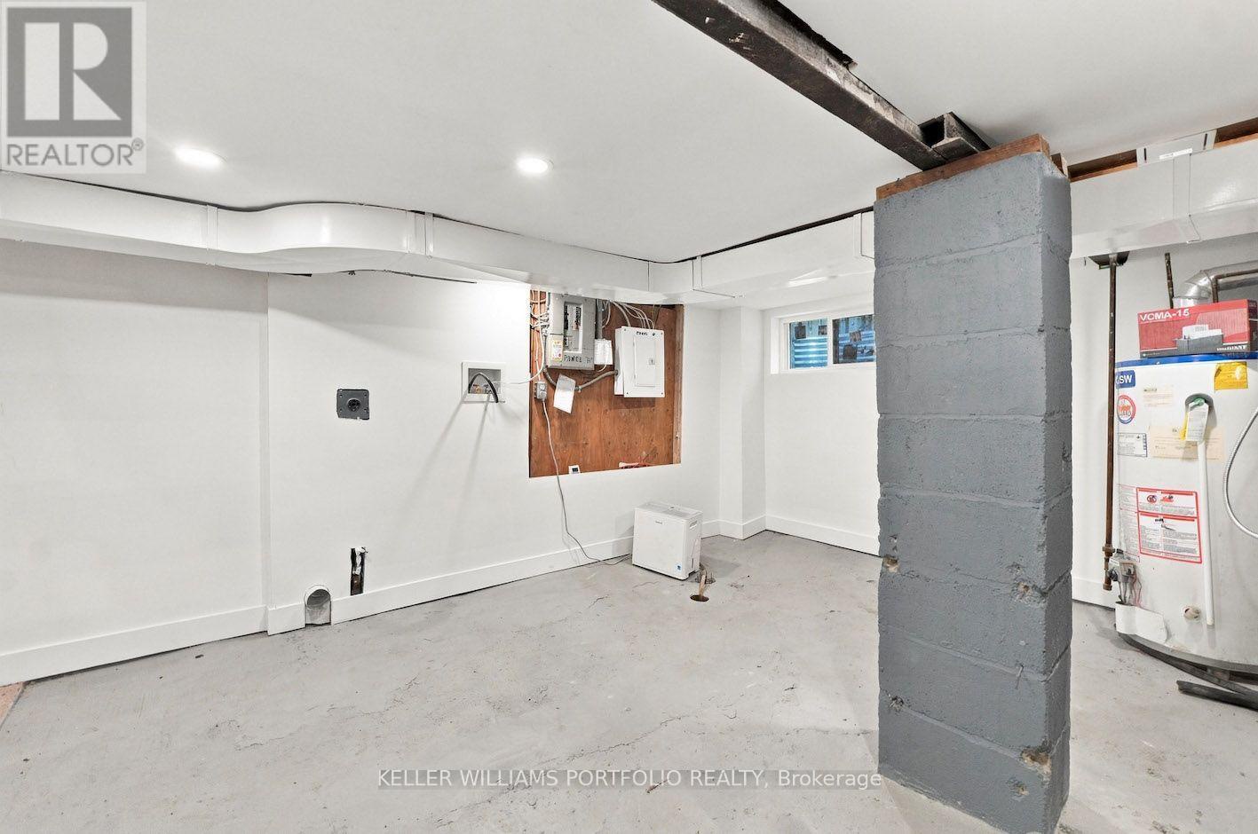 179 Oakcrest Avenue, Toronto (east End-danforth), Ontario