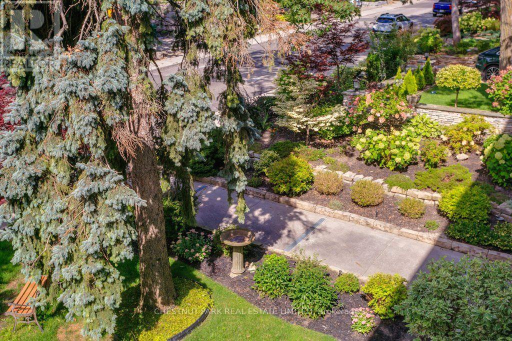 201 - 75 Scarborough Road, Toronto (the Beaches), Ontario