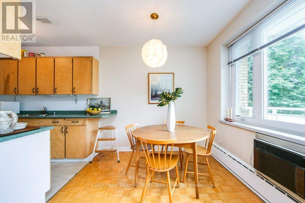 201 - 75 Scarborough Road, Toronto (the Beaches), Ontario