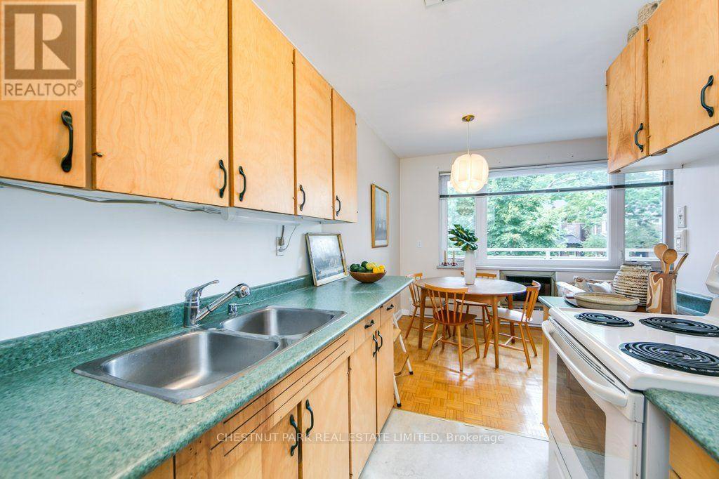 201 - 75 Scarborough Road, Toronto (the Beaches), Ontario