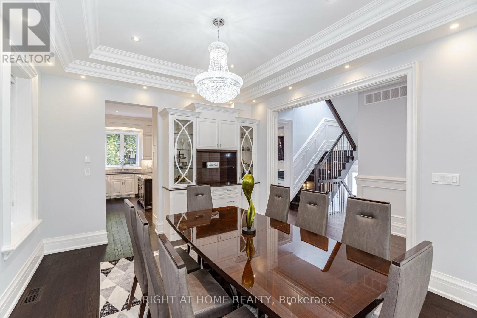 35 Burnelm Drive, Toronto (islington-city Centre West), Ontario