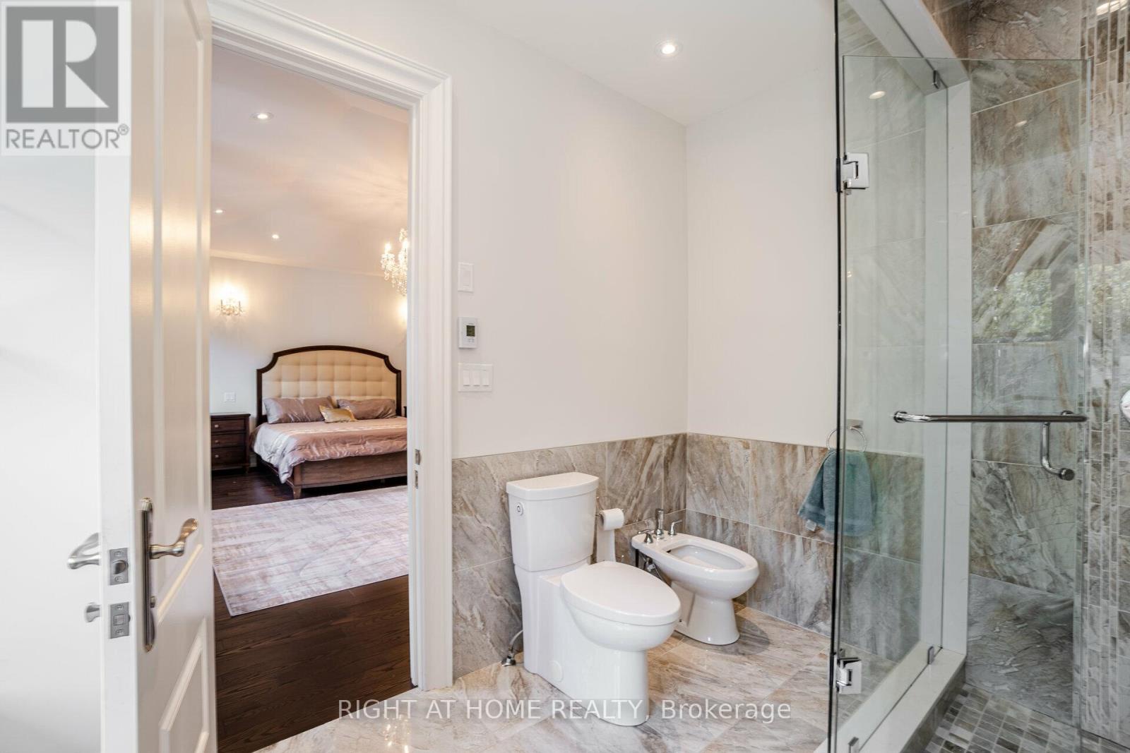 35 Burnelm Drive, Toronto (islington-city Centre West), Ontario