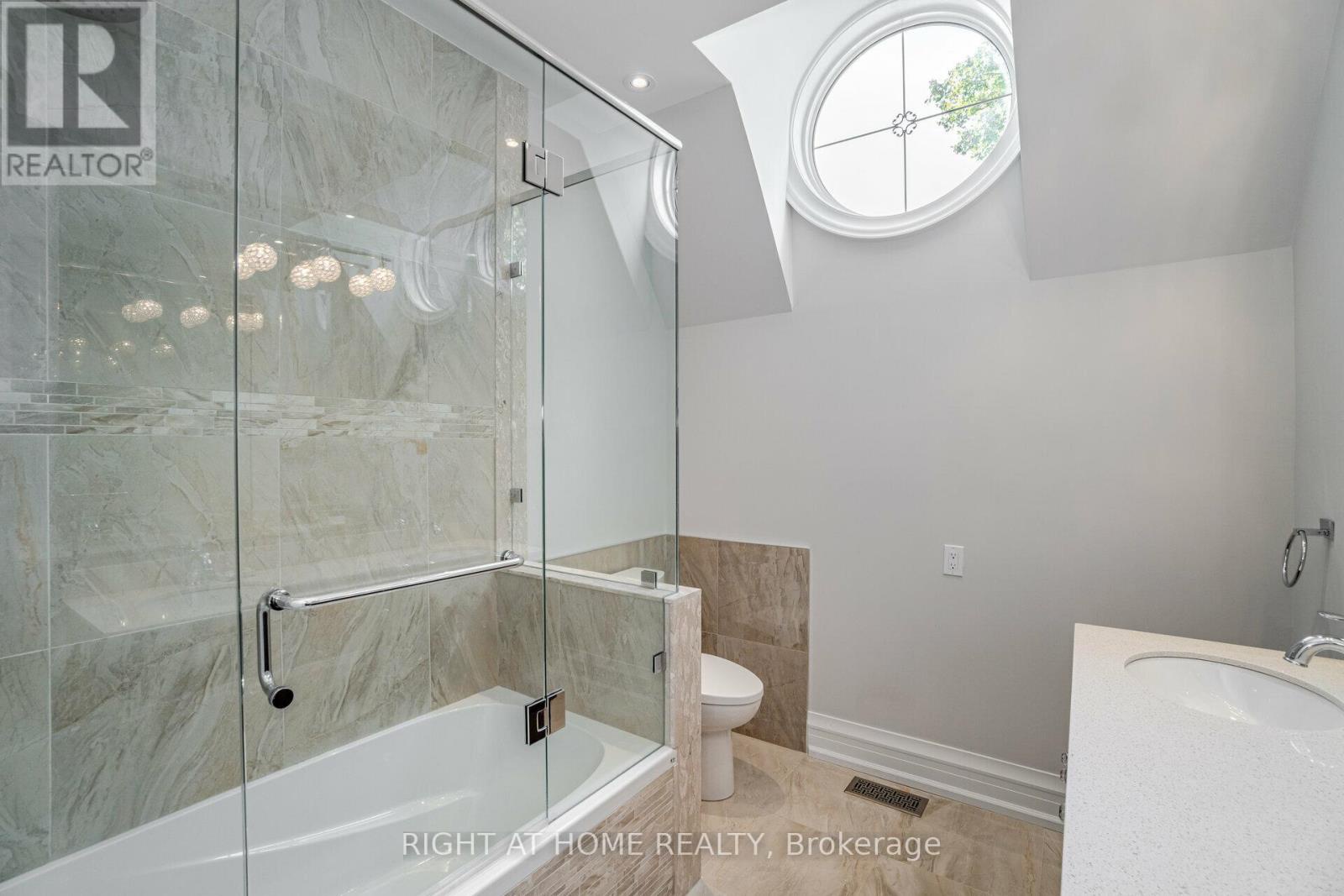35 Burnelm Drive, Toronto (islington-city Centre West), Ontario